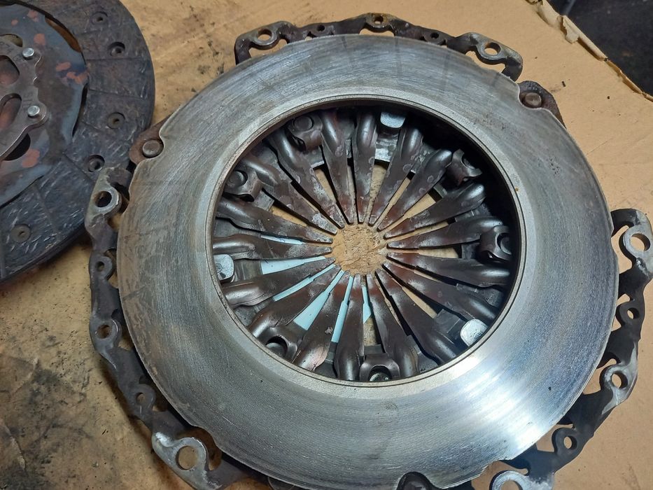 Koło dwumasowe peugeot citroen 1.5 bluehdi komplet