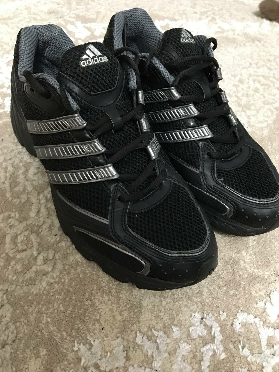 Красовки чоловічі Adidas 43.5