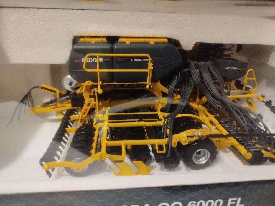 Siewnik Bednar Omega Ros 1:32, nie siku,wiking, Universal hobbies