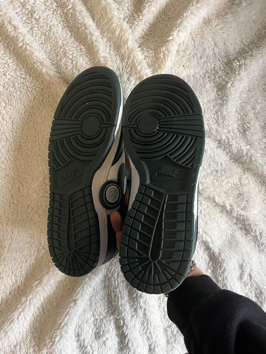 nike dunk low michigan state 41