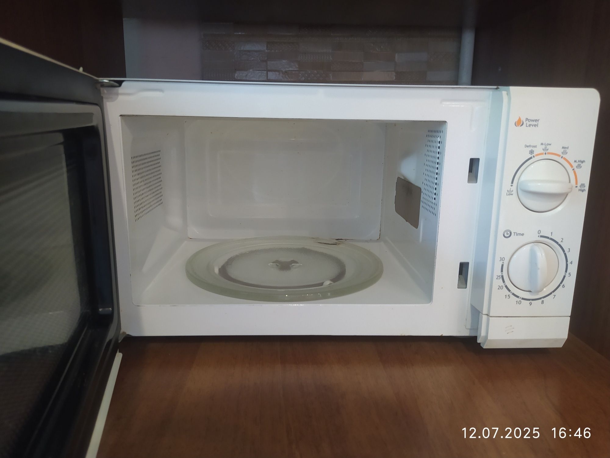 Продам мікрохвильовку Gorenje