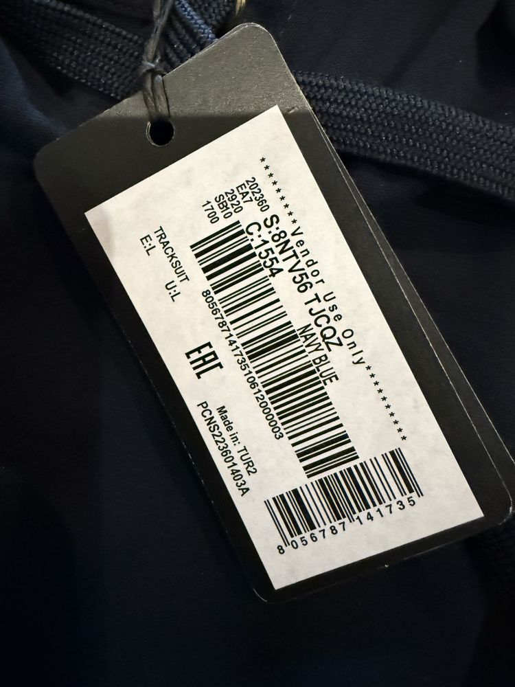 Жіночий костюм EA7 Armani XS, L Оригінал