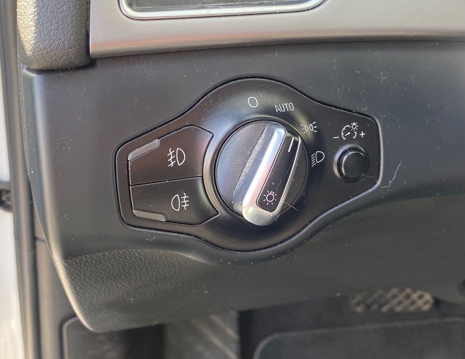 Audi A4 - 2.0 TDI 143cv - 2012