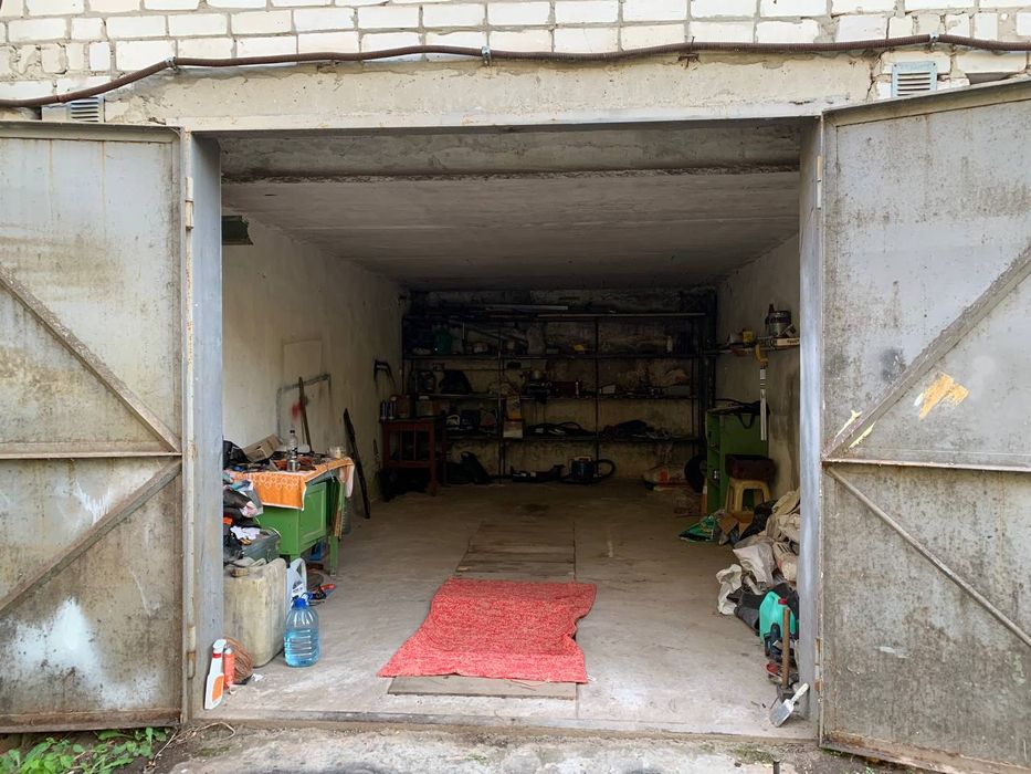 Продам гараж на северной салтовке