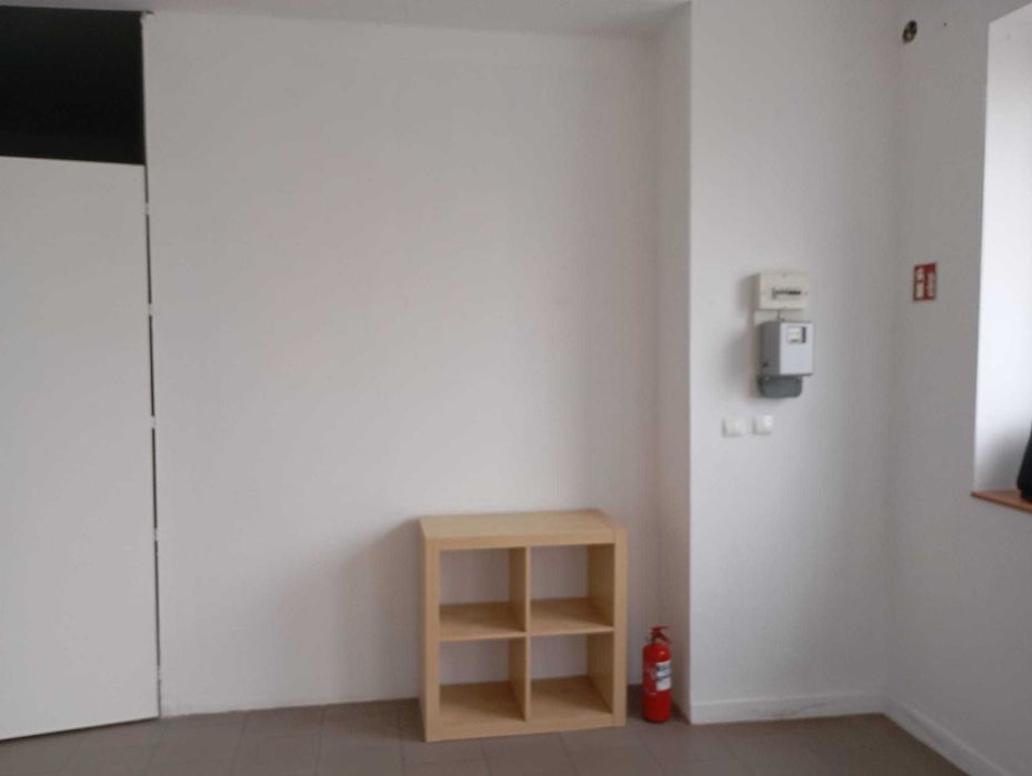 Wynajmę lokal 40 mkw pod działalność handlowo-usługową w Oleśnie