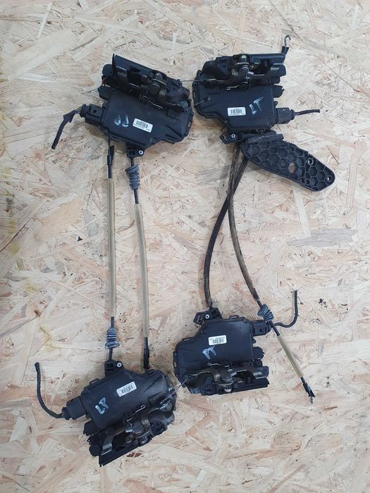 Zamek drzwi linka cięgno Seat Leon 1 Toledo 2  02r 1.9 110km