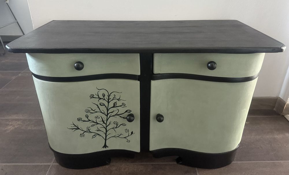 Szafka dwudrzwiowa drewniana