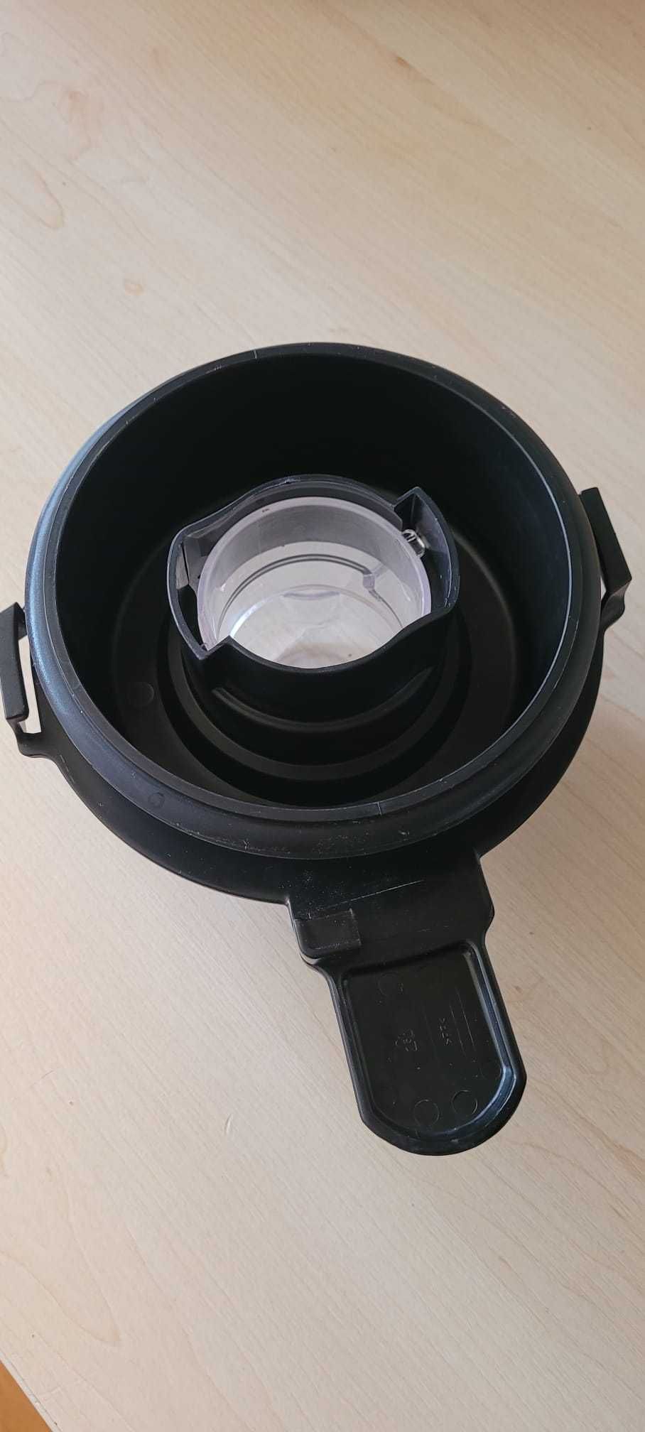 Blender kielichowy PHILIPIAK czarny