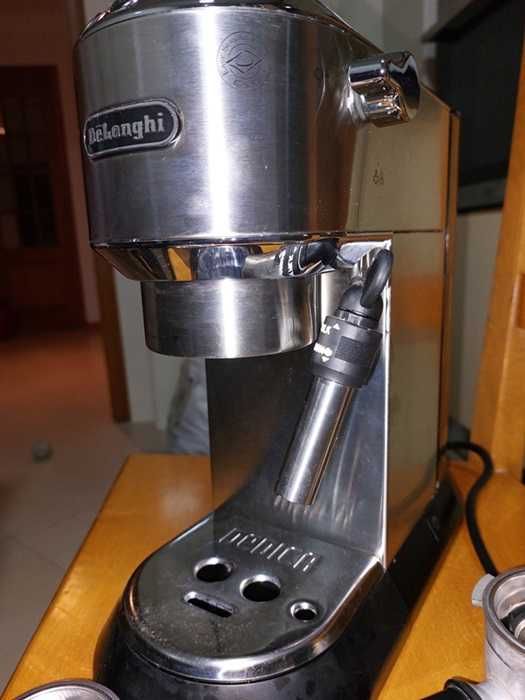 Máquina de Café Manual DELONGHI Dédica