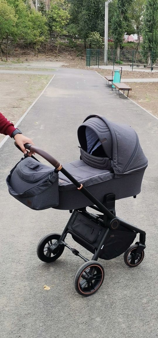 Детская коляска Carrello Epica 2 in 1