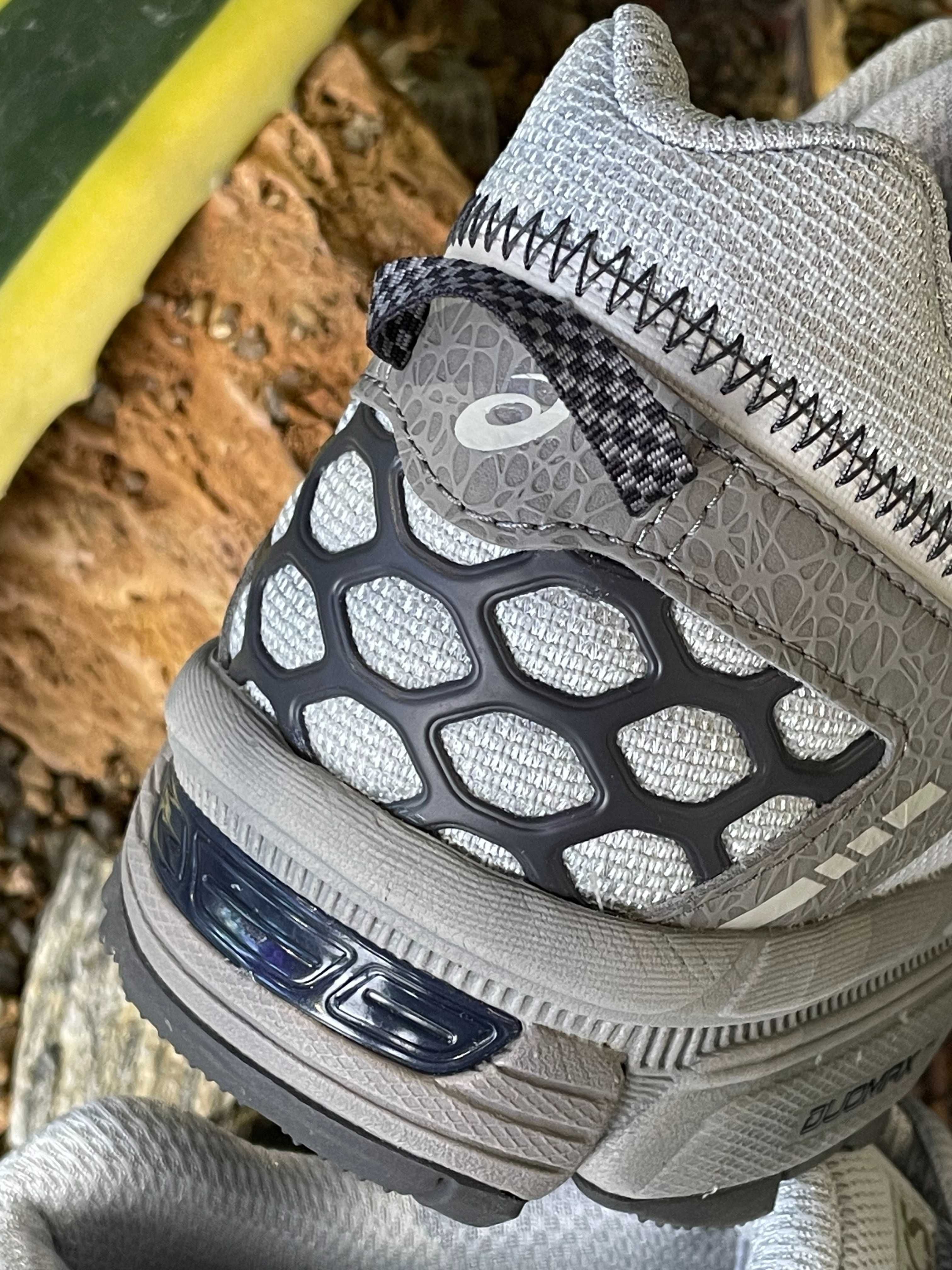 Кросівки ASICS GEL-KAHANA 8 GREY BLACK 1011B109-030