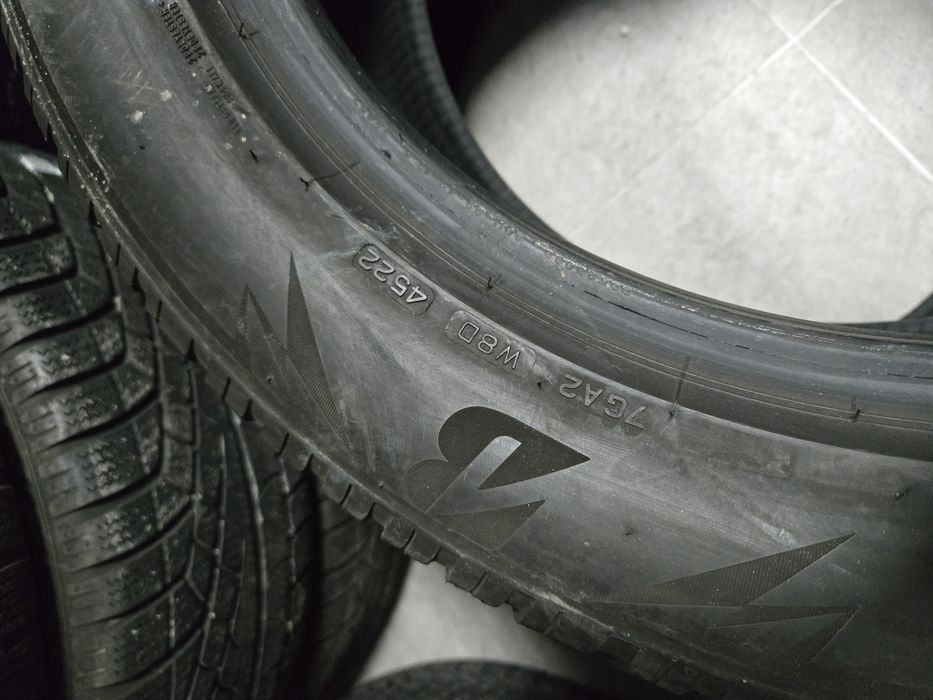 Шина зимова 275/50R20 BRIDGESTONE blizzak LM005