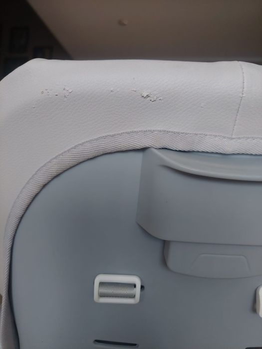 Krzesełko do karmienia Momi