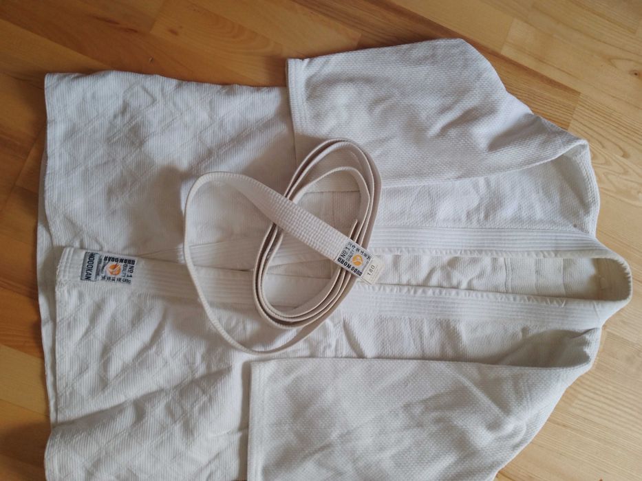 Kimono judoga lub karate 170-185