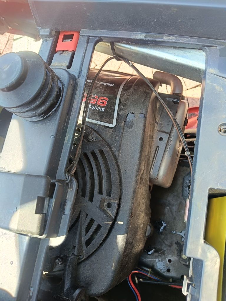 Traktorek kosiarka Brigs kosz automat