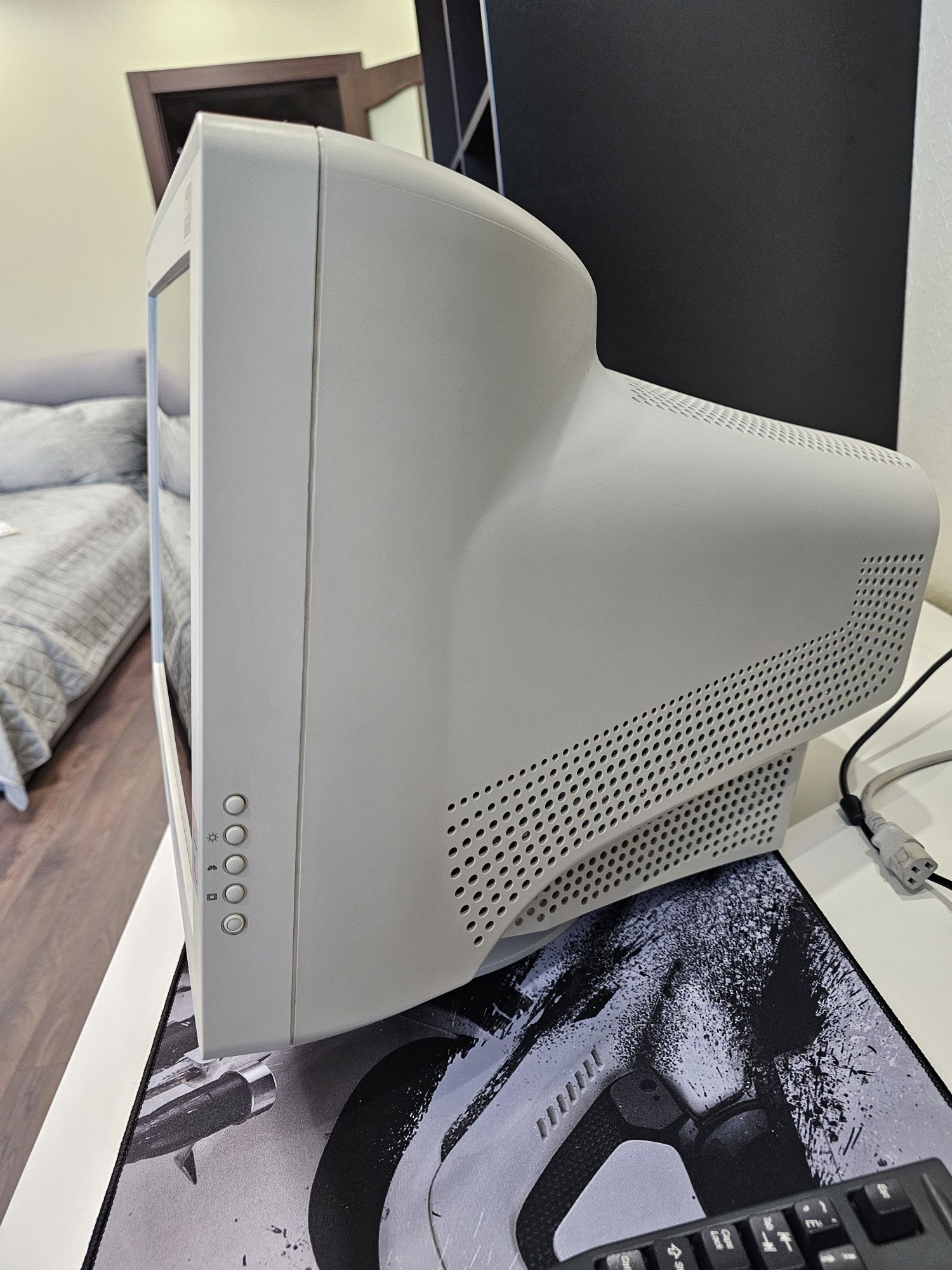 Монітор Samsung Syncmaster 997Mb