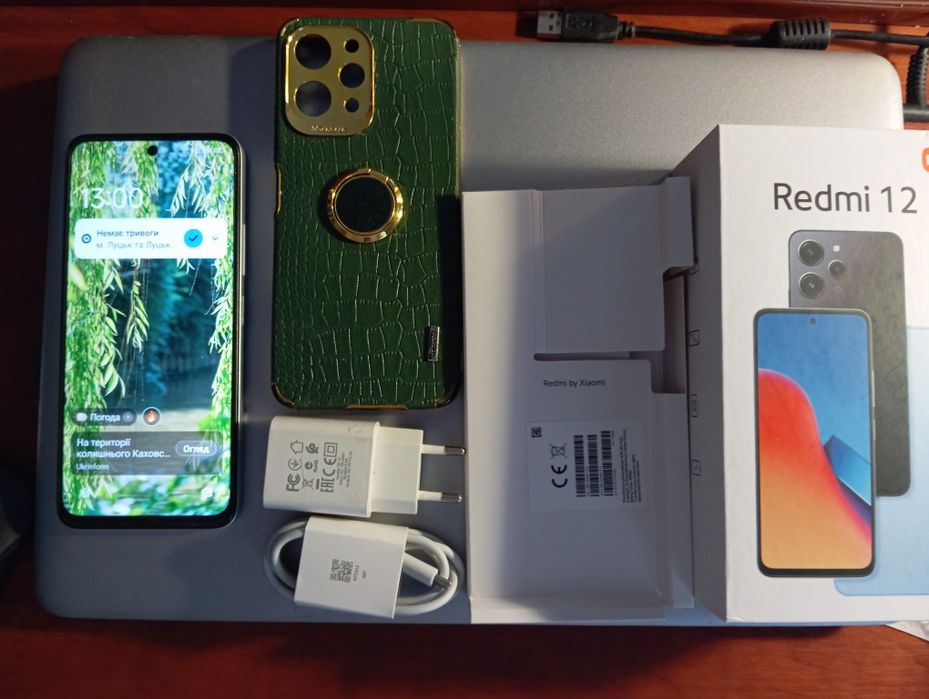 Продам смартфон Redmi 12.