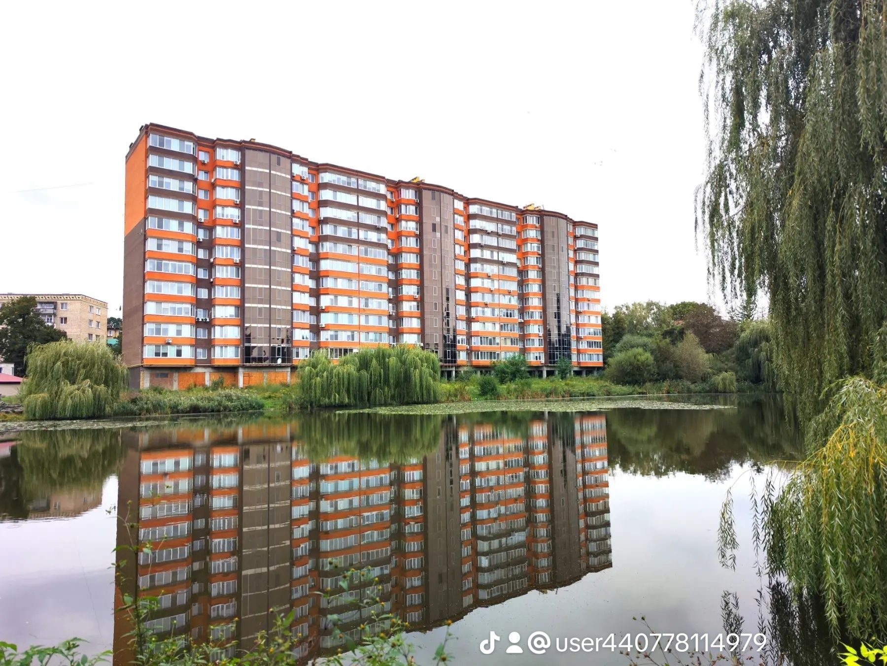Новобудова в центрі міста з газовим автономним опаленням - 53,6 м.кв.