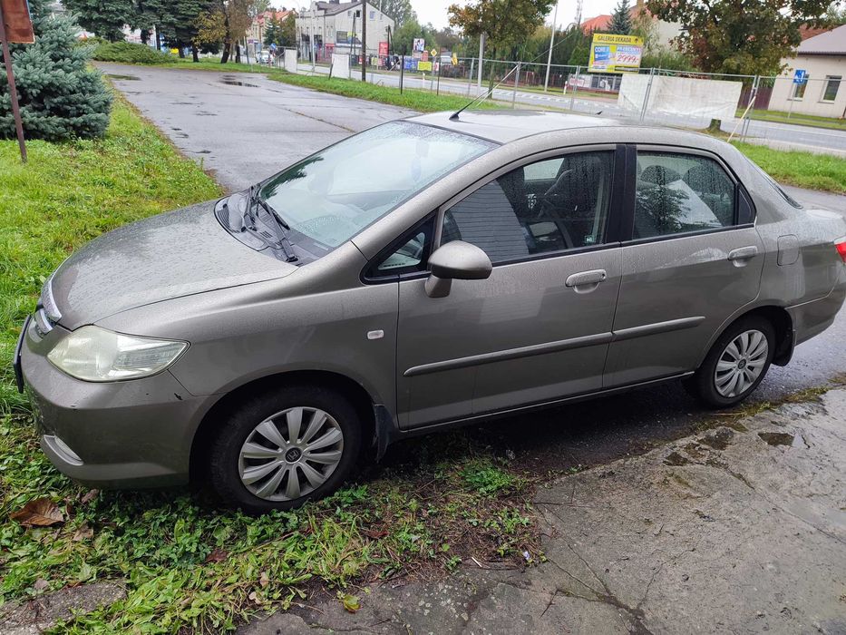 Honda City 1.4 - ekonomiczna, cicha i z małym przebiegiem !!!