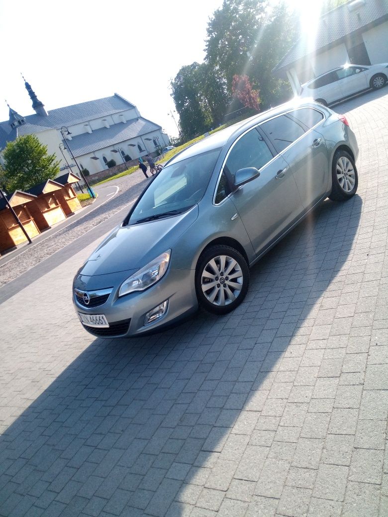Opel Astra J Cosmo Nawigacji prywatne