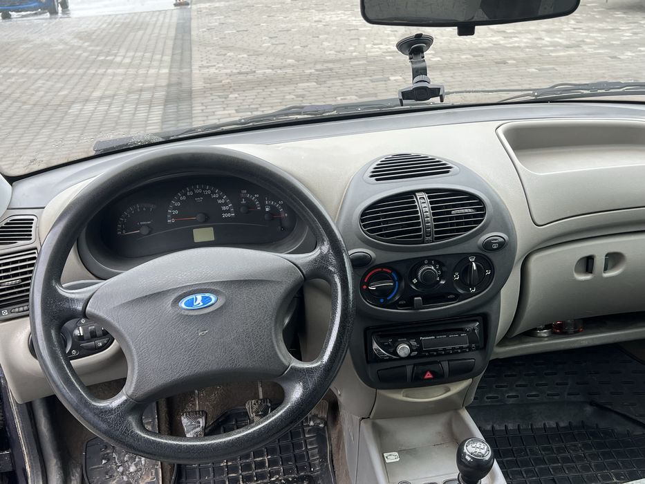 Продам ВАЗ Калина.