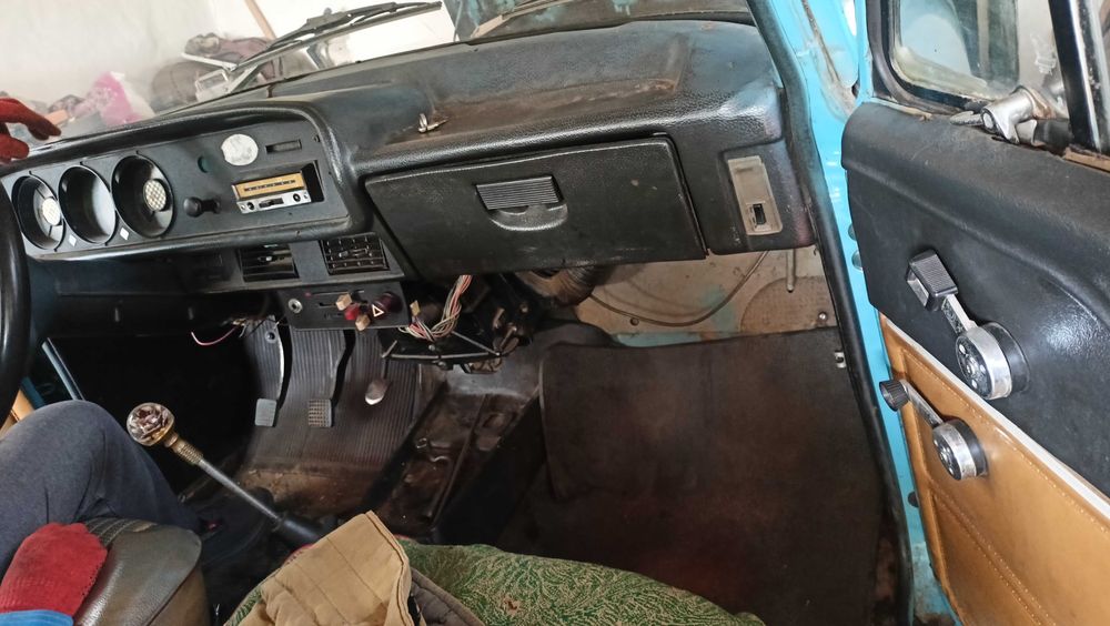 Продам Москвич 2137