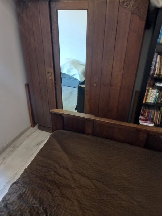 Szafa Antyk Lata 50 z Lustrem Rzezbienia Drzwi Trzydrzwiowa