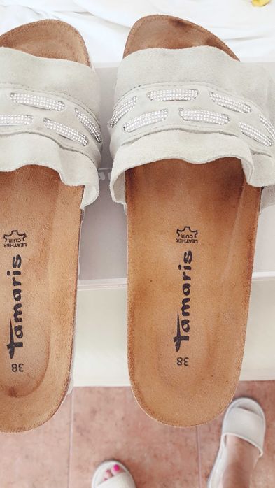 Fantásticos sapatos chinelos de Camurça