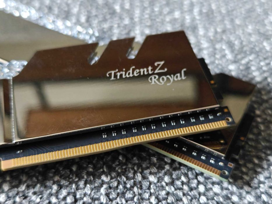 G.SKILL TridentZ Royal RGB Silver 16GB 2x8GB 3600MHz CL18 komplet TOP