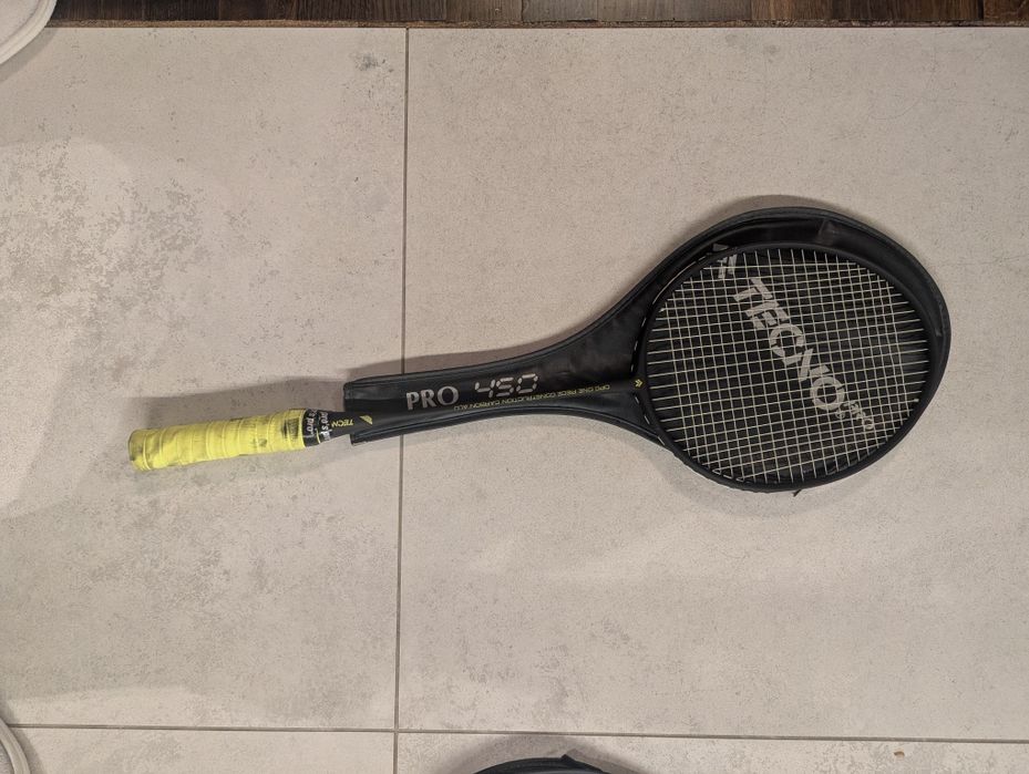 Rakietka do badmintona Tecno Pro 450 w bardzo dobrym stanie