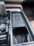 Бездротова Зарядка для телефона в Volvo XC90