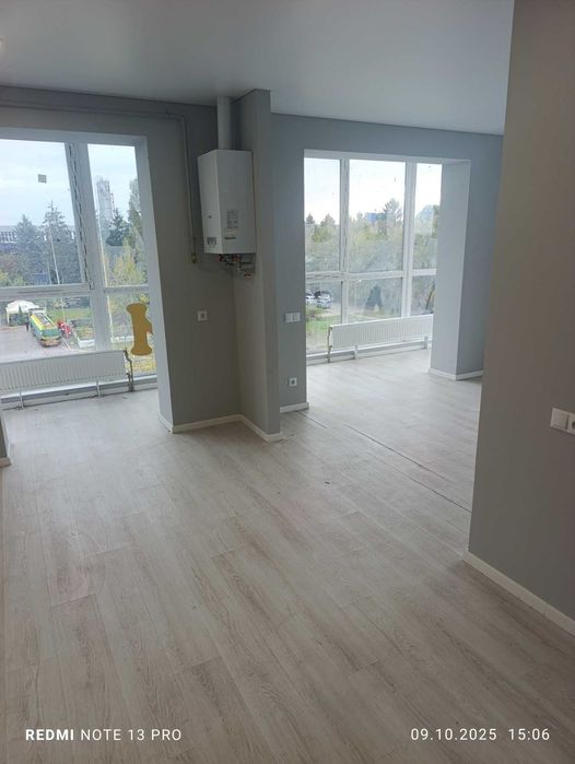 Продам 2-кімнатну квартиру з ремонтом по вул Рівненській 67,2 м.кв.