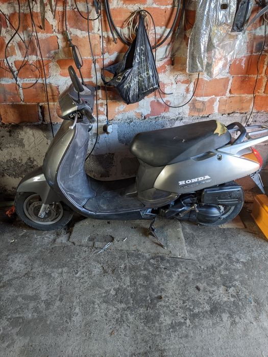 Хонда леад японець