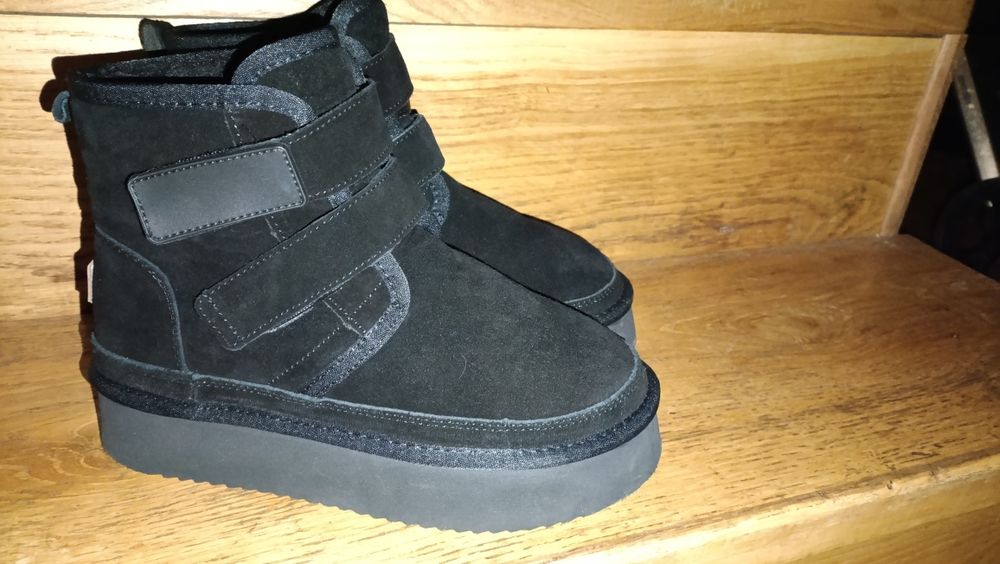 Жіночі черевики угги