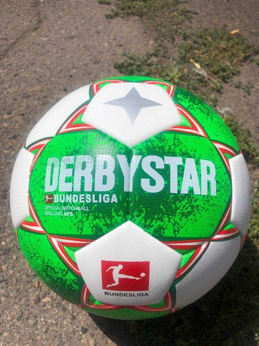 М’яч DERBYSTAR  для тренувань та матчів