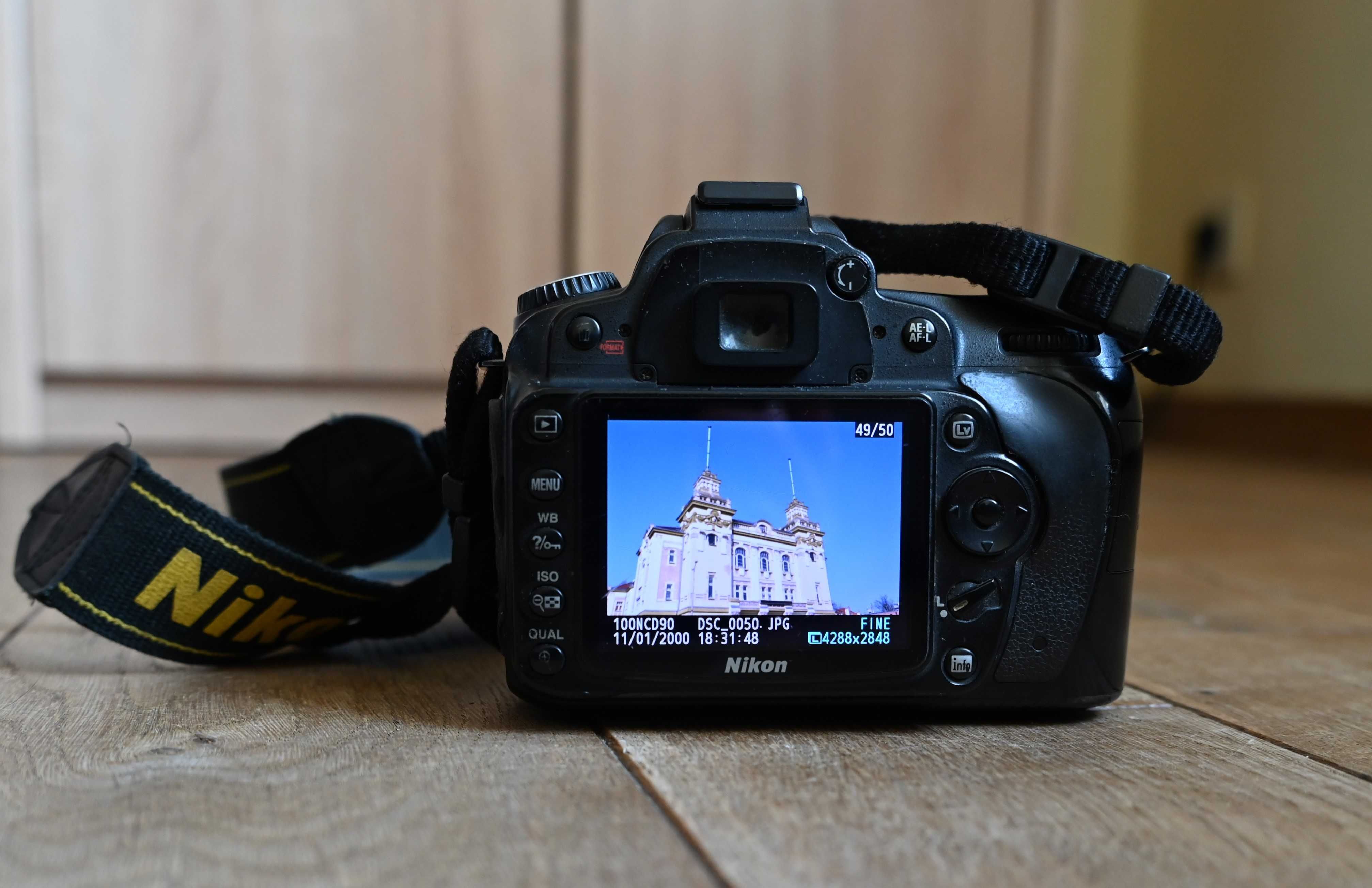 Aparat Lustrzanka Nikon D90+obiektyw Nikkor 18-105mm