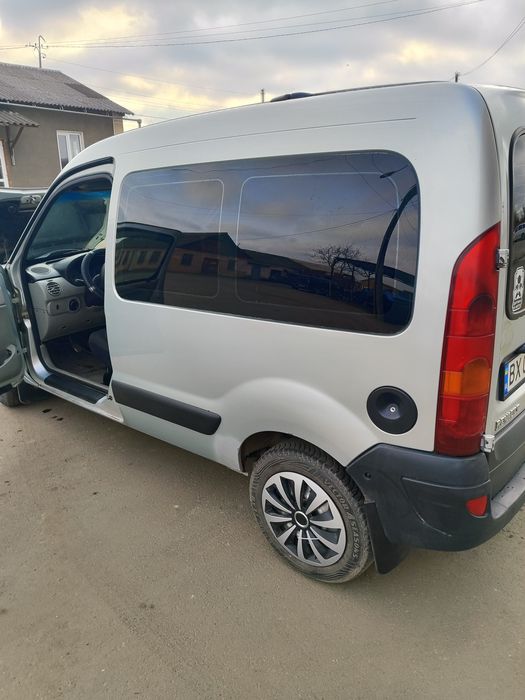 Автомобілі Renault kengo