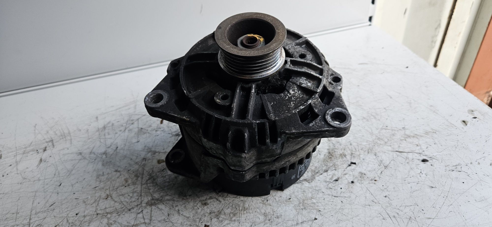 Ford Mondeo Escort Fiesta 1.8 2.0 Benzyna Alternator  90A