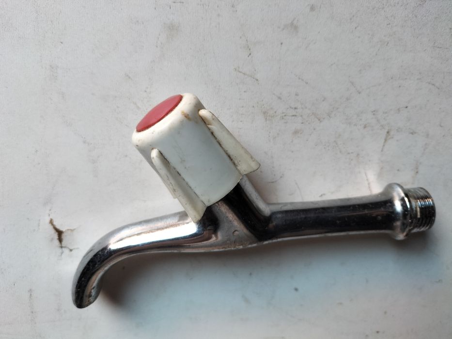 Bateria umywalkowa z PRL