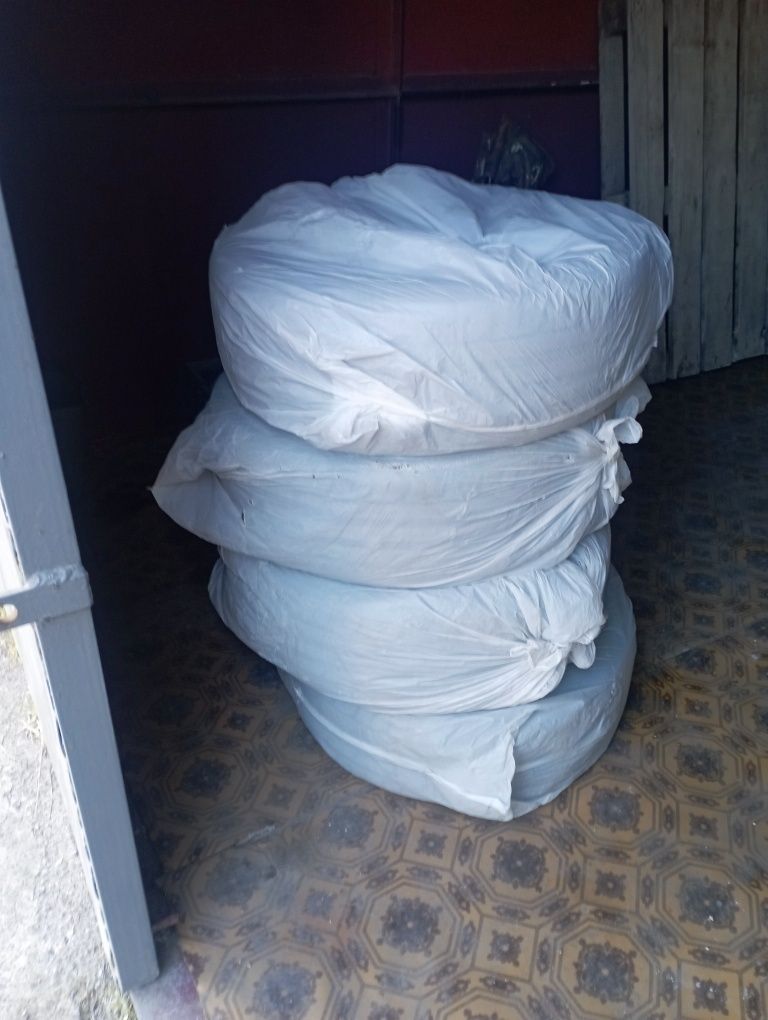 Продам титанові диски в  гарному стані .