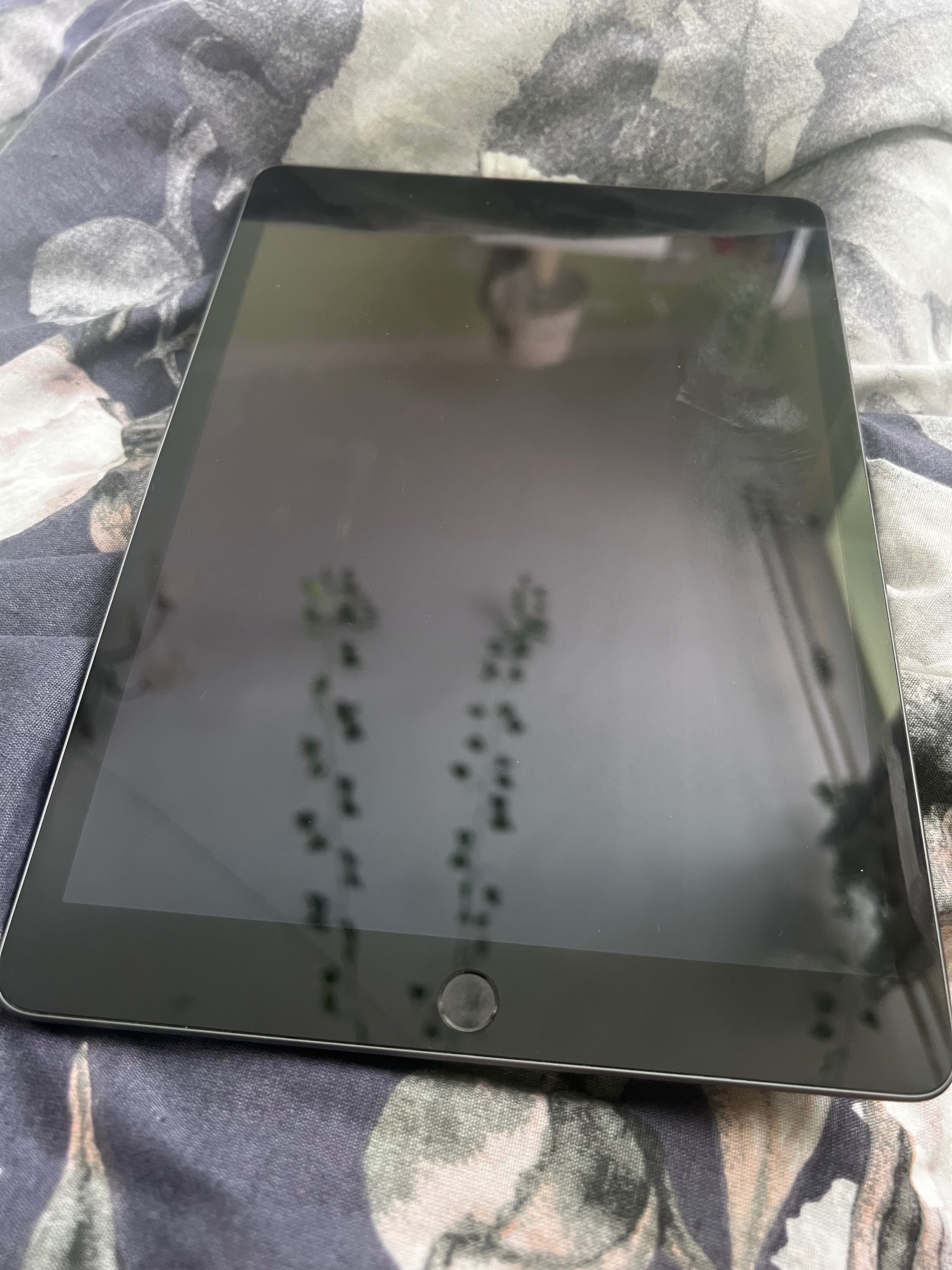 Tablet  iPad 9 gen