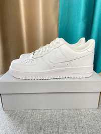 Nike Air Force 1 Low '07 White 37.5