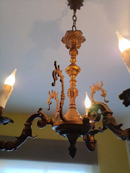 Candeeiro antigo suspenso de teto 3 lumes em latão vazado