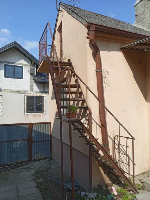 Sprzedam  Dom  w Centrum  Bodzentyna