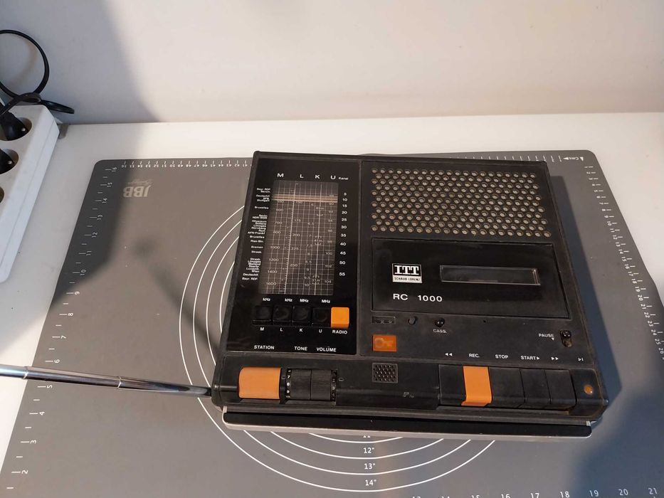 Radiomagnetofon ITT RC1000