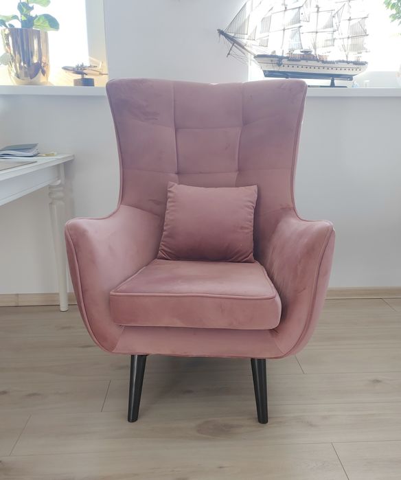 Piękny fotel uszak jak NOWY czysty  stan Bdb. PILNE