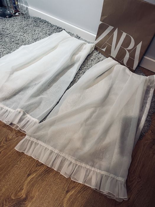 Piekne dwie dlugie biale firanki z falbankami 150 x 85