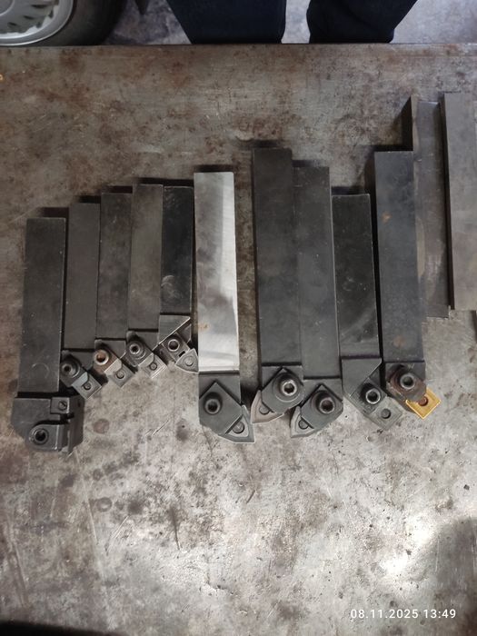 Резцы токарные по металлу