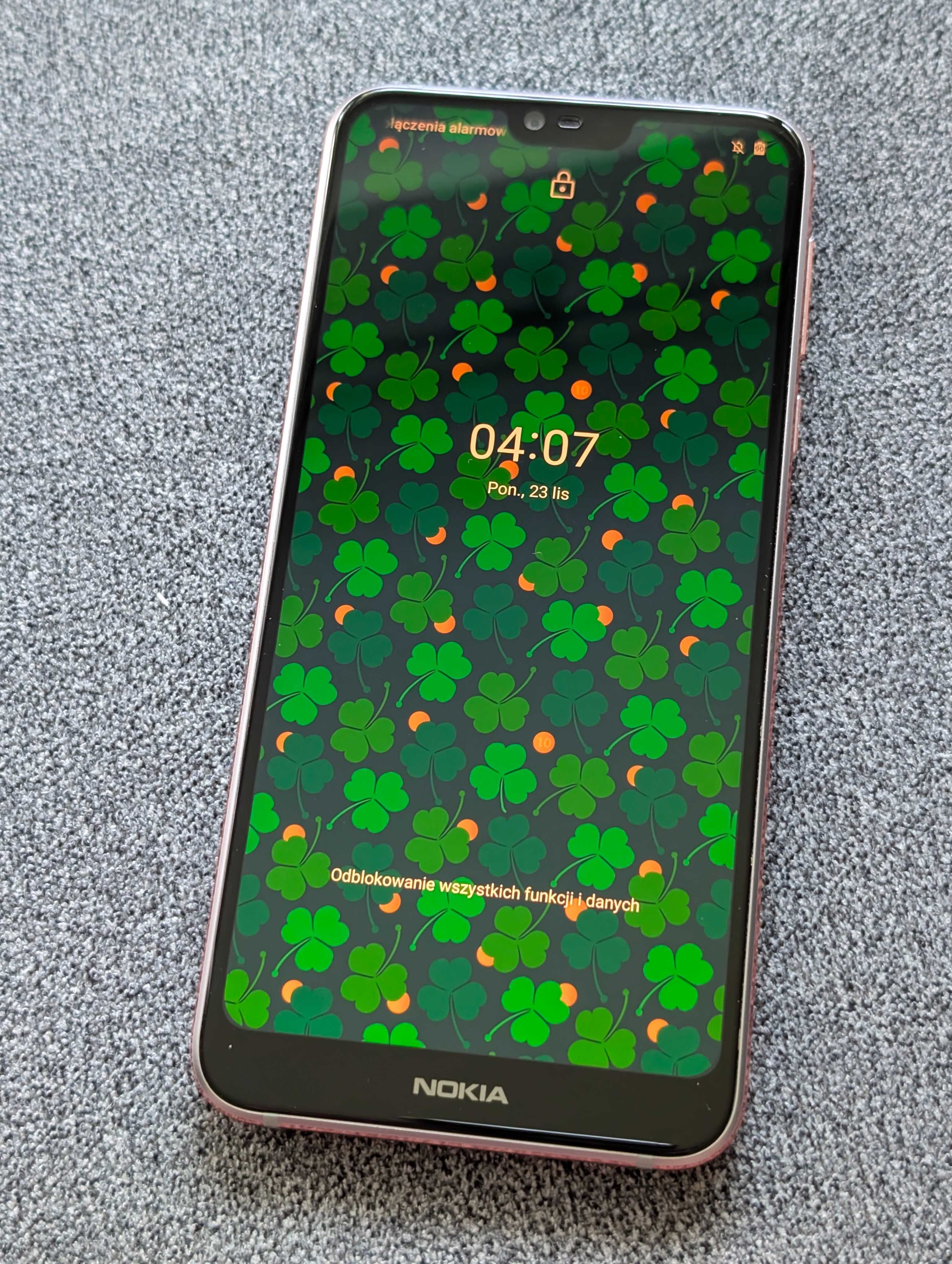 Nokia 7.1 - działa bdb, ekran bez rys, plecy pęknięte