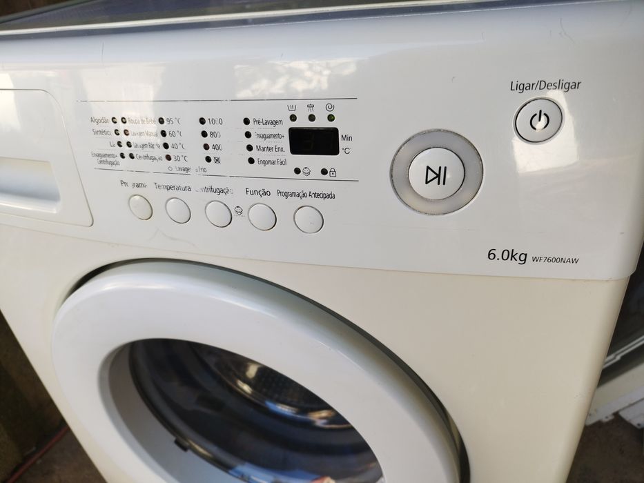 Máquina de lavar roupa